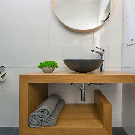 High End Klauzal With Ac - For Cooling *