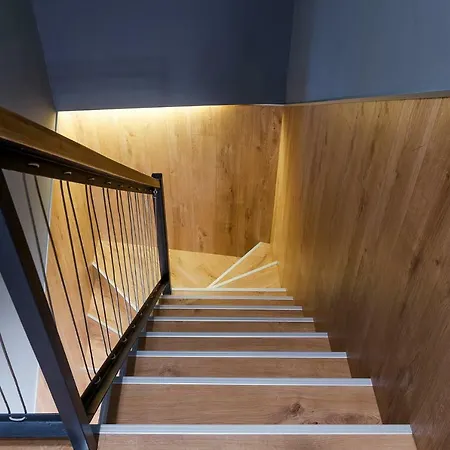 High End Klauzal With Ac - For Cooling Daire